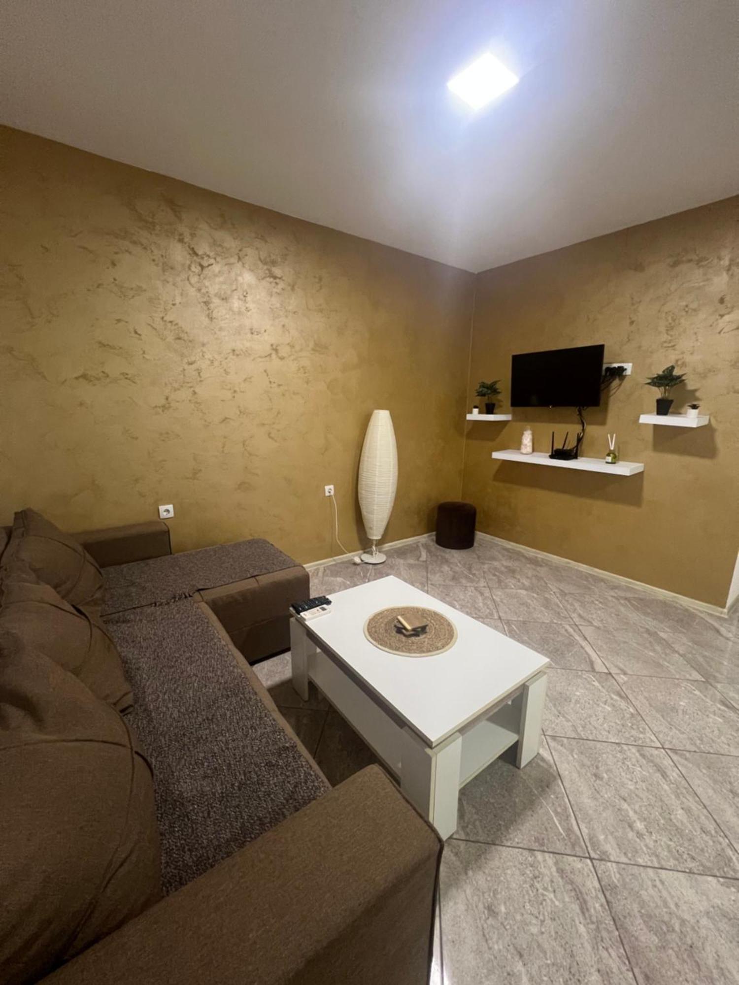 Aurora Apartment Сомбор Екстер'єр фото